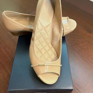 Cole Haan Wedge Heel in Maple Sugar, Sz 7.5B - in original box